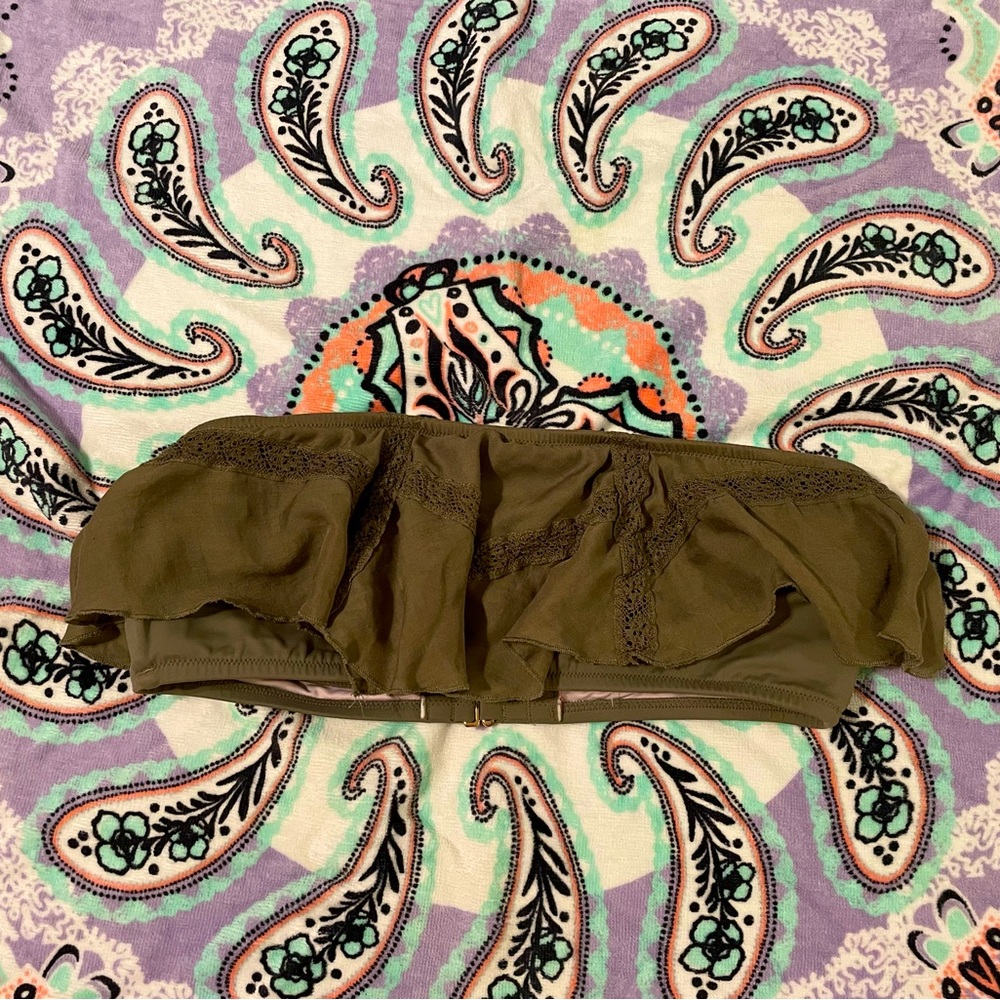 Olive green strapless bikini top 🫒